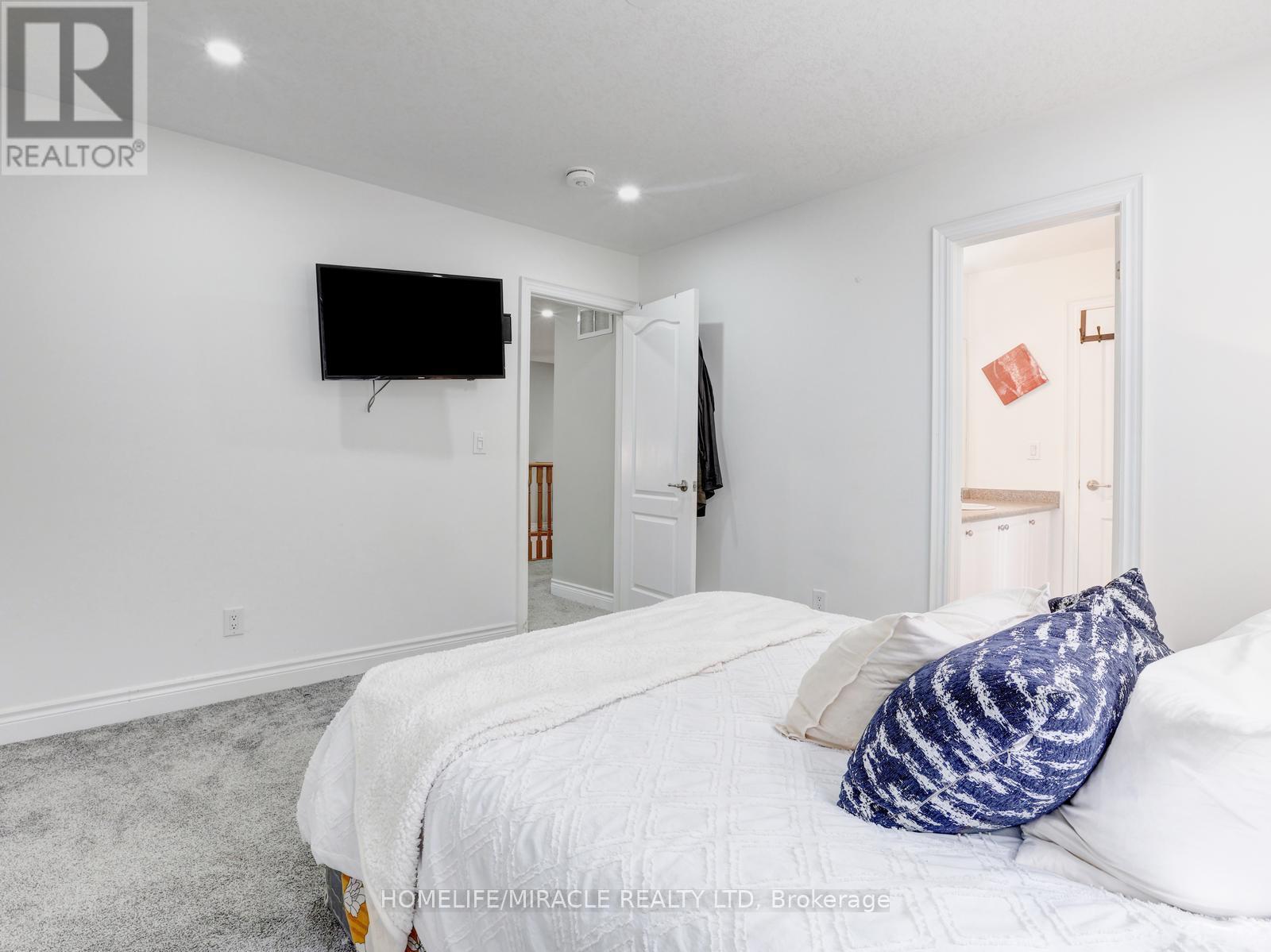 584 PINERY TRAIL, Waterloo, Ontario, N2V2Y3 — Photo 30