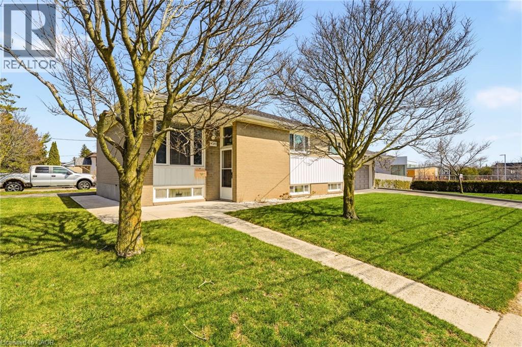 491 WARMINSTER Drive, Oakville, Ontario, L6L4N4 — Photo 2