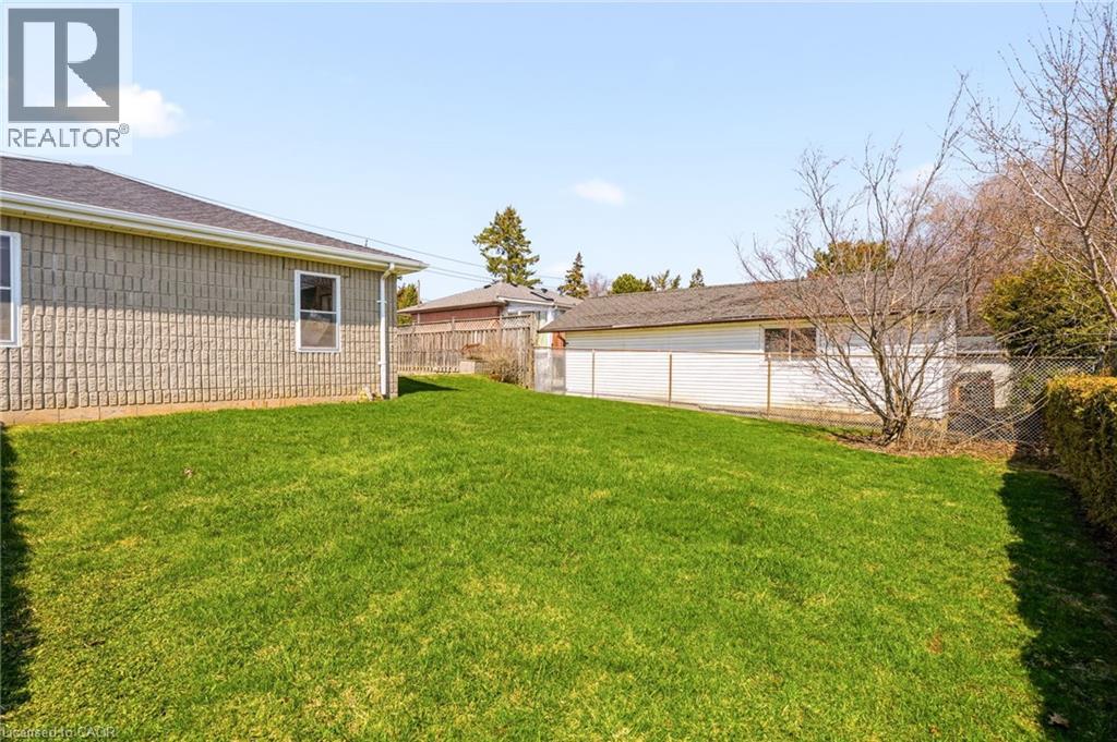 491 WARMINSTER Drive, Oakville, Ontario, L6L4N4 — Photo 24