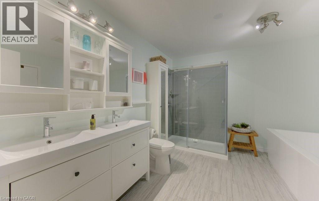 132 BRIGHTON Street Unit# 28, Waterloo, Ontario, N2J4S6 — Photo 25