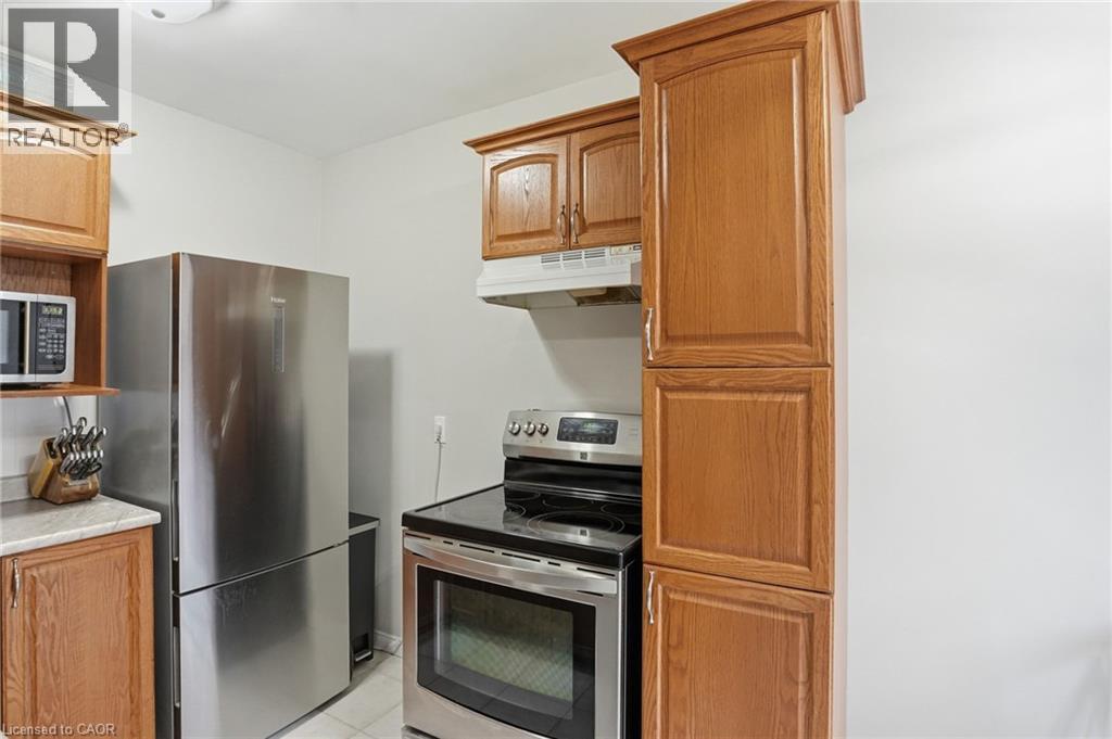 914 MOHAWK Road Unit# 7, Hamilton, Ontario, L8T2R8 — Photo 14