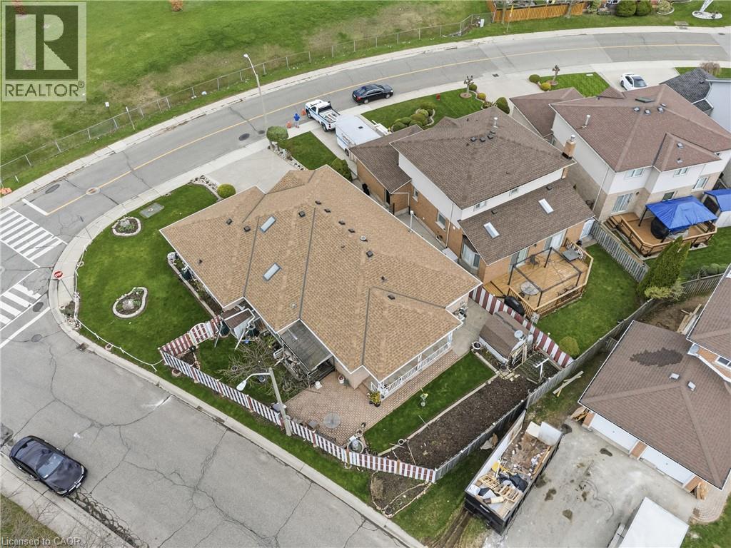 546 DICENZO Drive, Hamilton, Ontario, L9C2C3 — Photo 42