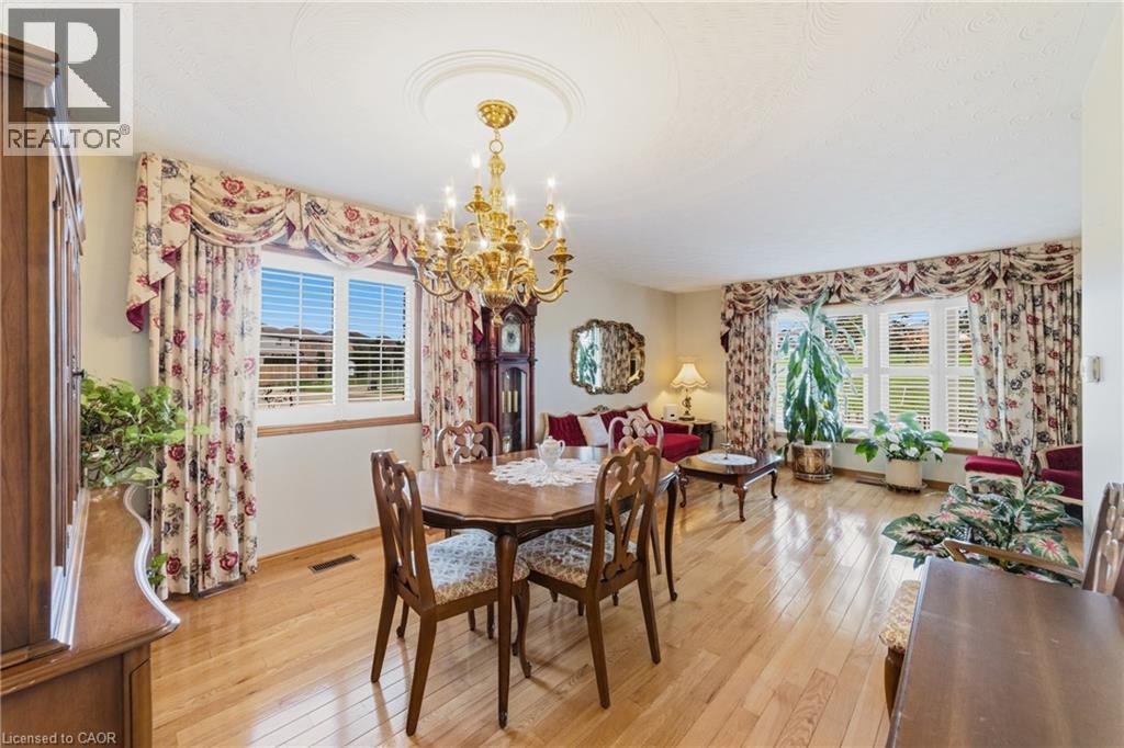 546 DICENZO Drive, Hamilton, Ontario, L9C2C3 — Photo 9