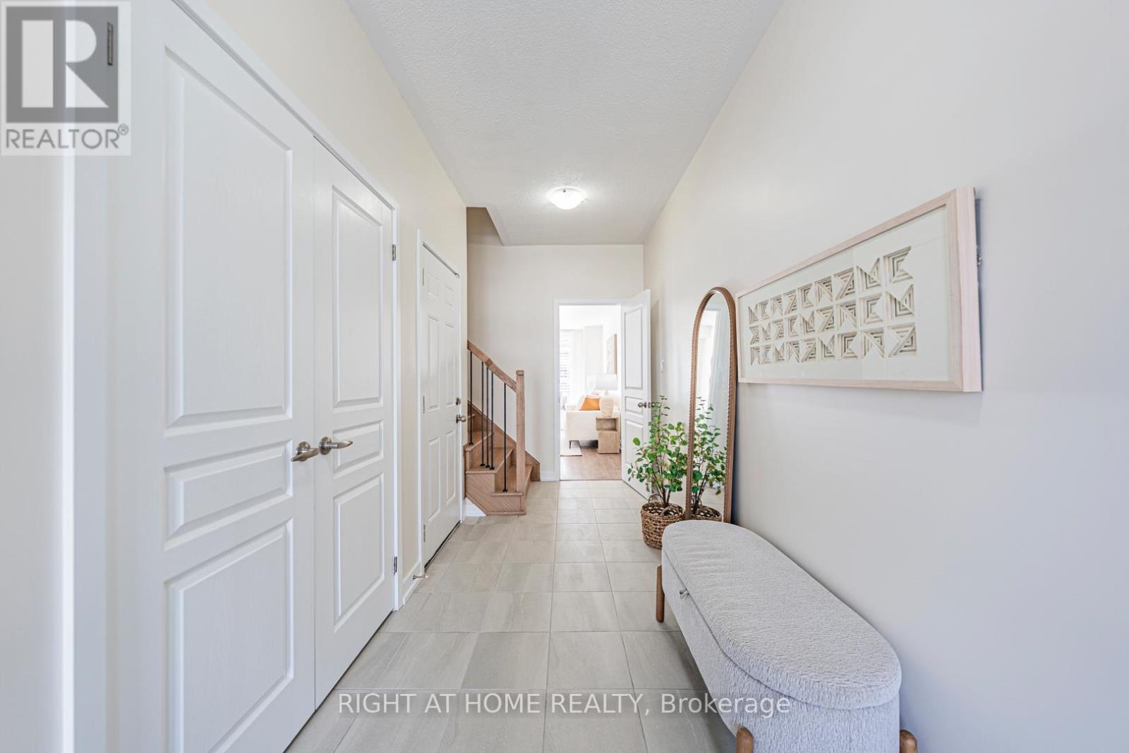 224 WHEAT BOOM DRIVE, Oakville (GO Glenorchy), Ontario, L6H0P4 — Photo 3