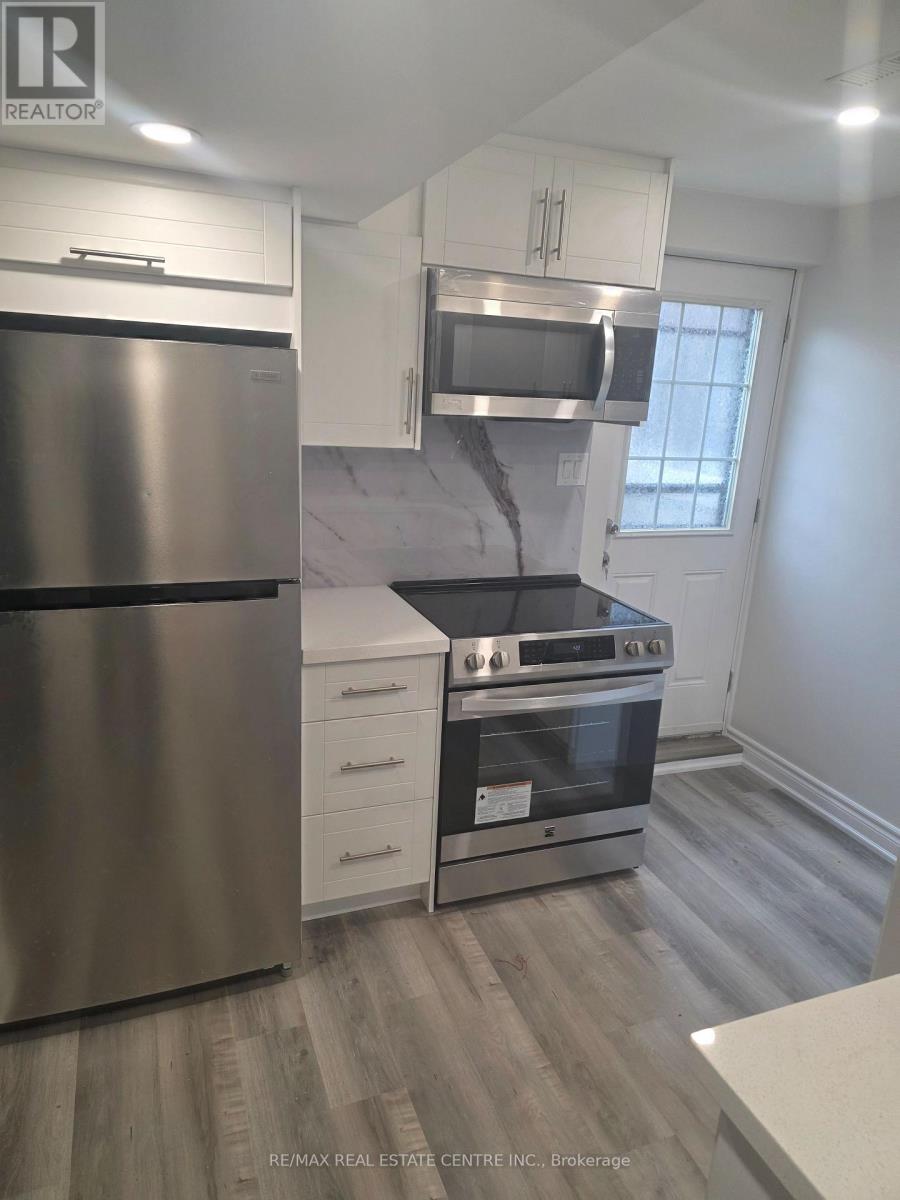 60 BESTON DRIVE, Hamilton (Lisgar), Ontario, L8T4W7 — Photo 2