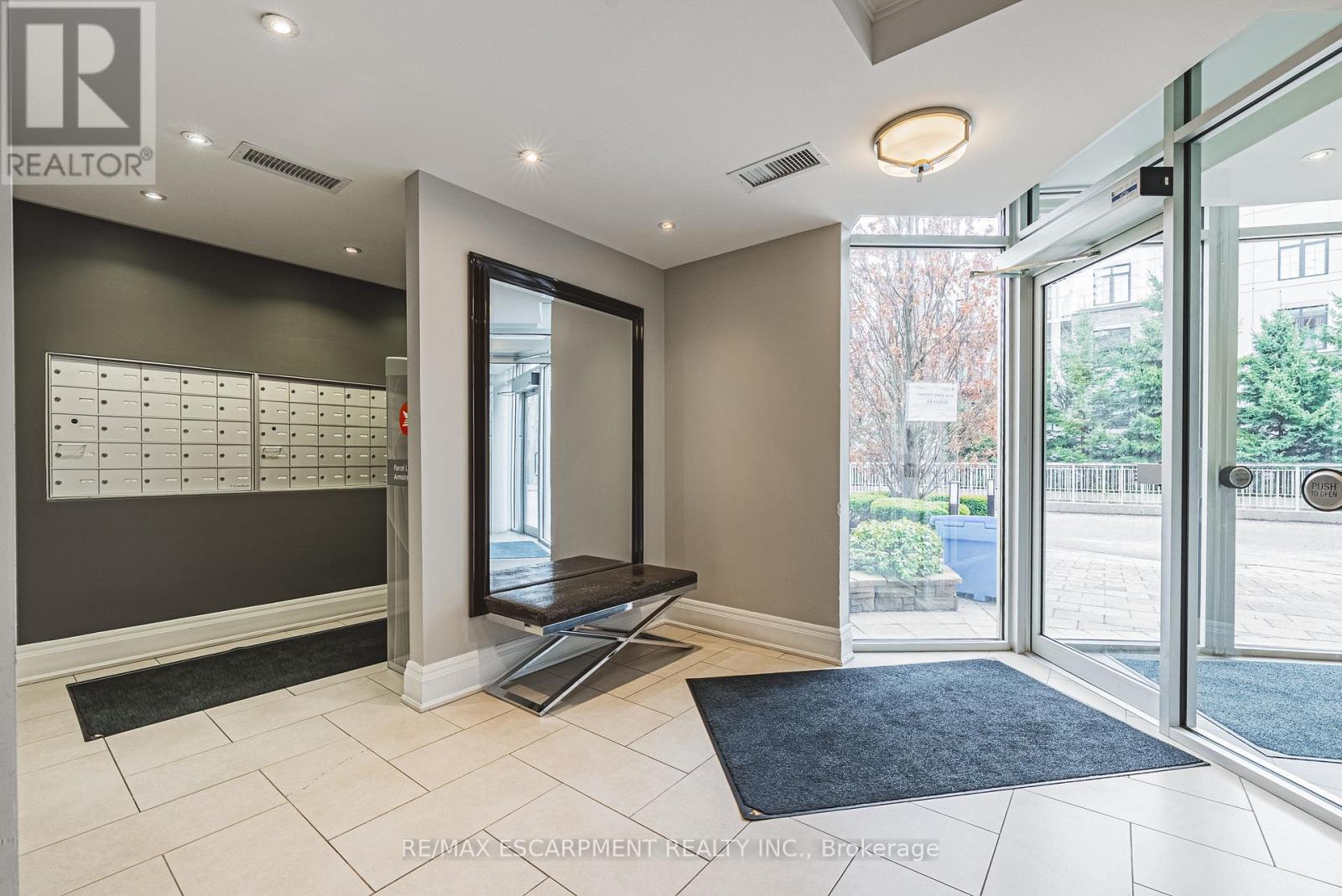 312 - 125 WILSON STREET W, Hamilton (Ancaster), Ontario, L9G0B3 — Photo 4