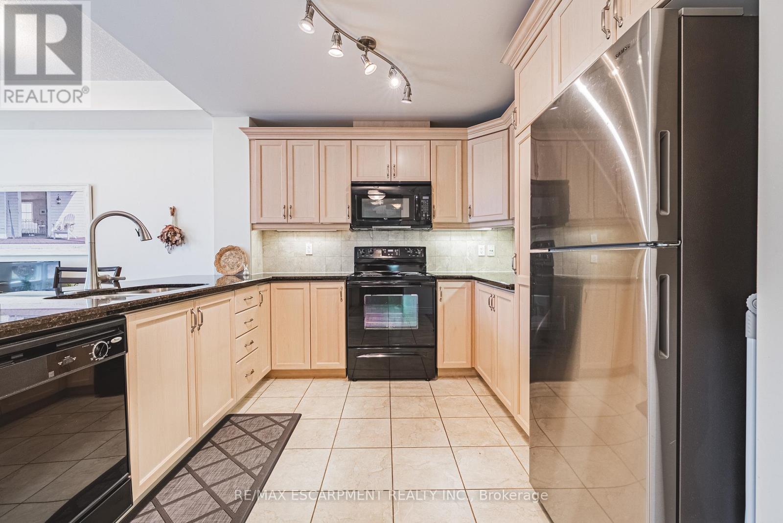 312 - 125 WILSON STREET W, Hamilton (Ancaster), Ontario, L9G0B3 — Photo 8