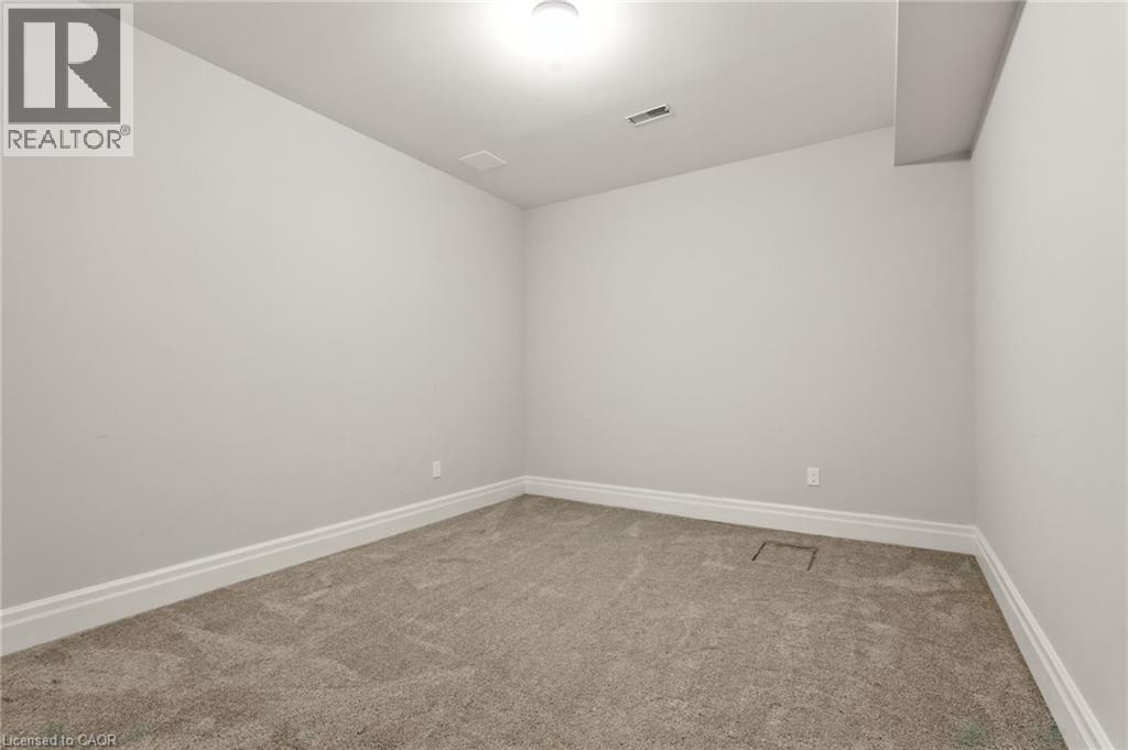 391 PATRICIA Drive, Burlington, Ontario, L7T1J9 — Photo 36