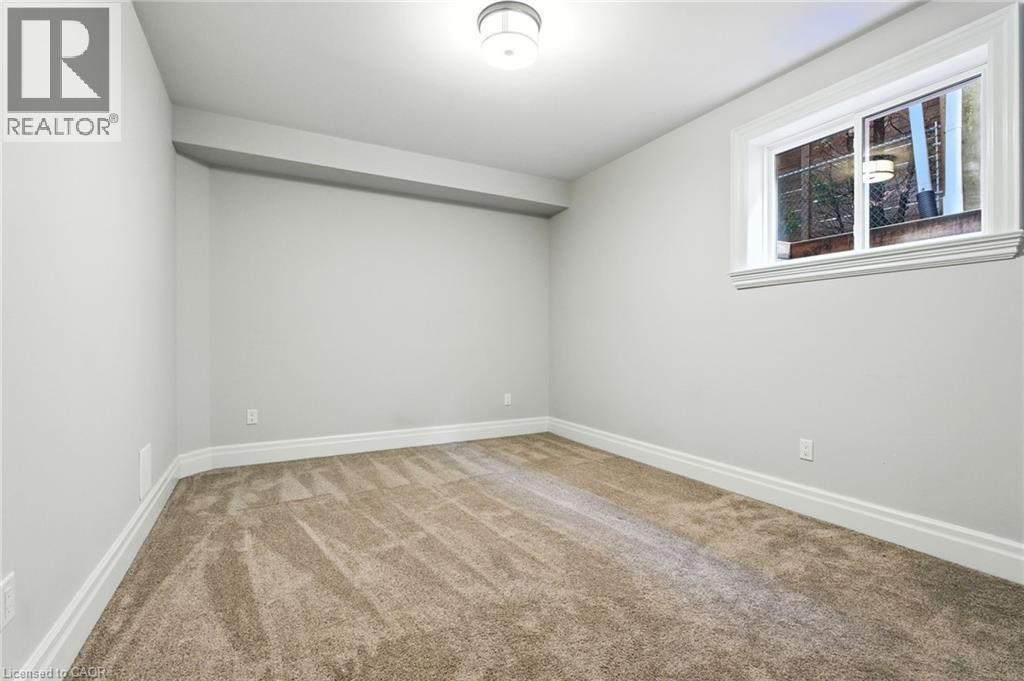 391 PATRICIA Drive, Burlington, Ontario, L7T1J9 — Photo 37
