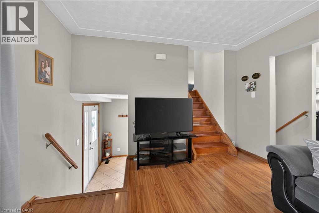 210 COLUMBIA Drive, Hamilton, Ontario, L9C3Y6 — Photo 19