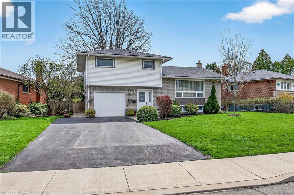 210 COLUMBIA Drive, Hamilton, Ontario, L9C3Y6 — Photo 2