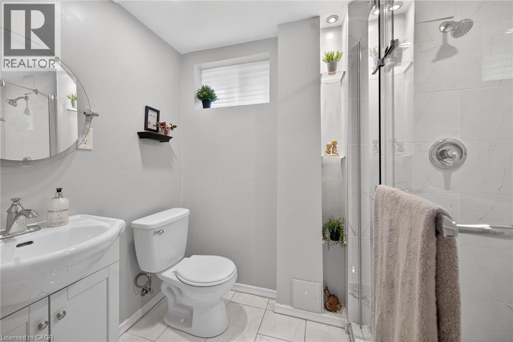 210 COLUMBIA Drive, Hamilton, Ontario, L9C3Y6 — Photo 36