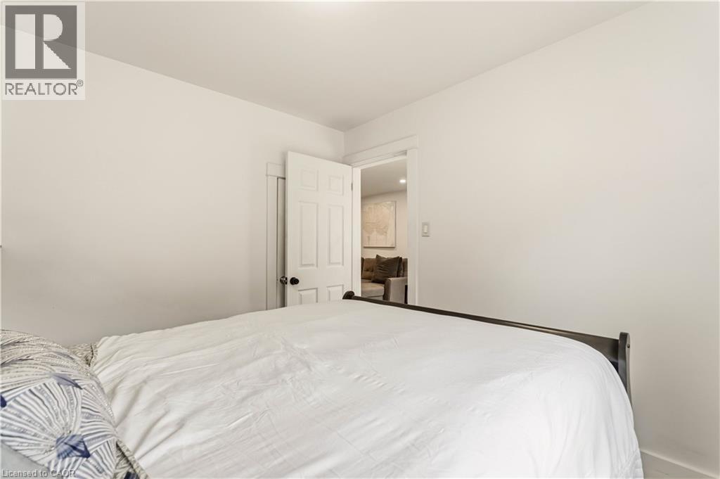 27 EDINBURGH Avenue, Hamilton, Ontario, L8H2C4 — Photo 12