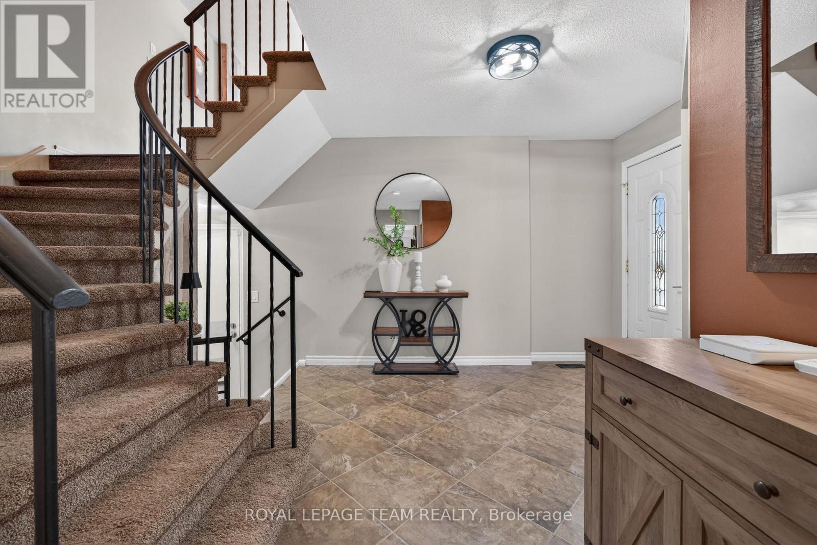 161 SPRINGWATER DRIVE, Ottawa, Ontario, K2M1Z9 — Photo 3