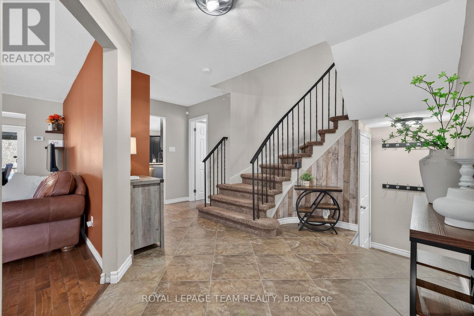 161 SPRINGWATER DRIVE, Ottawa, Ontario, K2M1Z9 — Photo 5