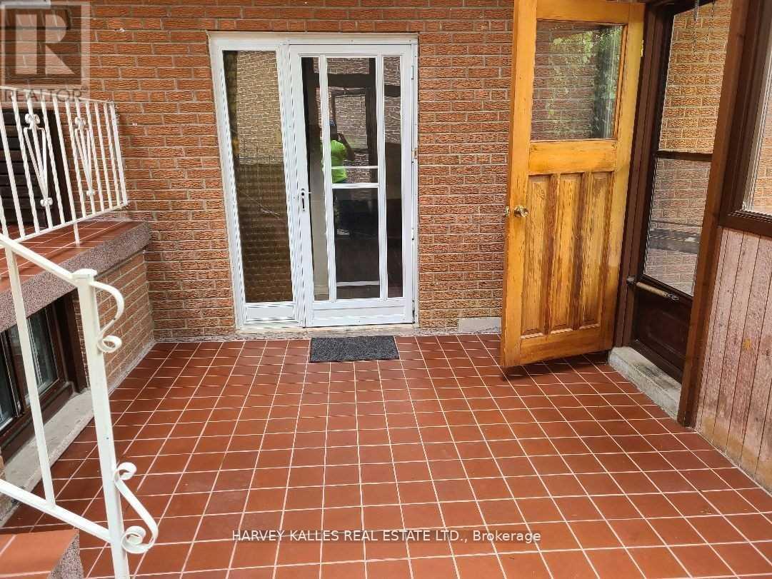 LOWER - 2379 HENSALL STREET, Mississauga (Cooksville), Ontario, L5A2T1 — Photo 2