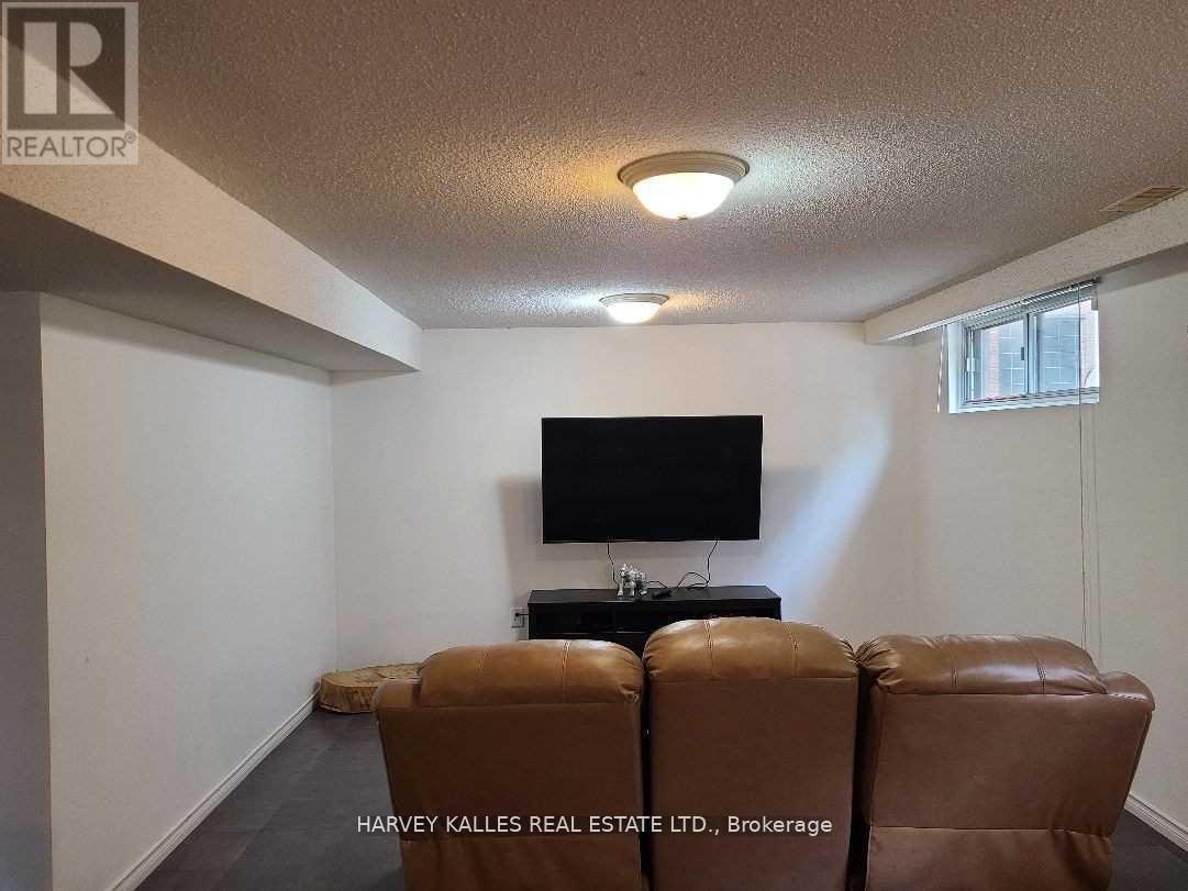 LOWER - 2379 HENSALL STREET, Mississauga (Cooksville), Ontario, L5A2T1 — Photo 4