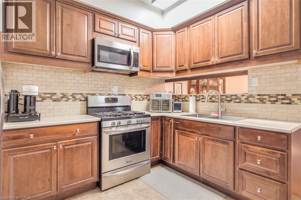 41 SPRINGHURST Avenue, Toronto, Ontario, M6K1B4 — Photo 10