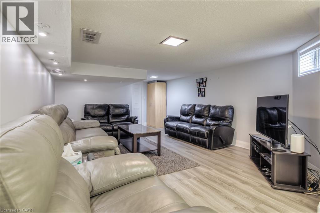 41 SPRINGHURST Avenue, Toronto, Ontario, M6K1B4 — Photo 31