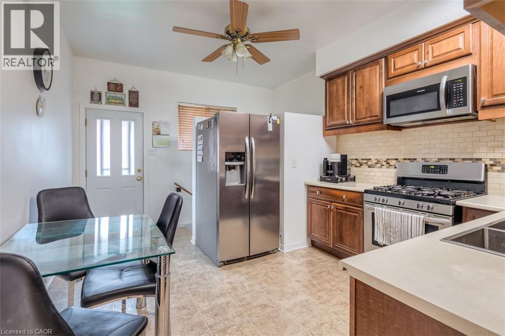 41 SPRINGHURST Avenue, Toronto, Ontario, M6K1B4 — Photo 9