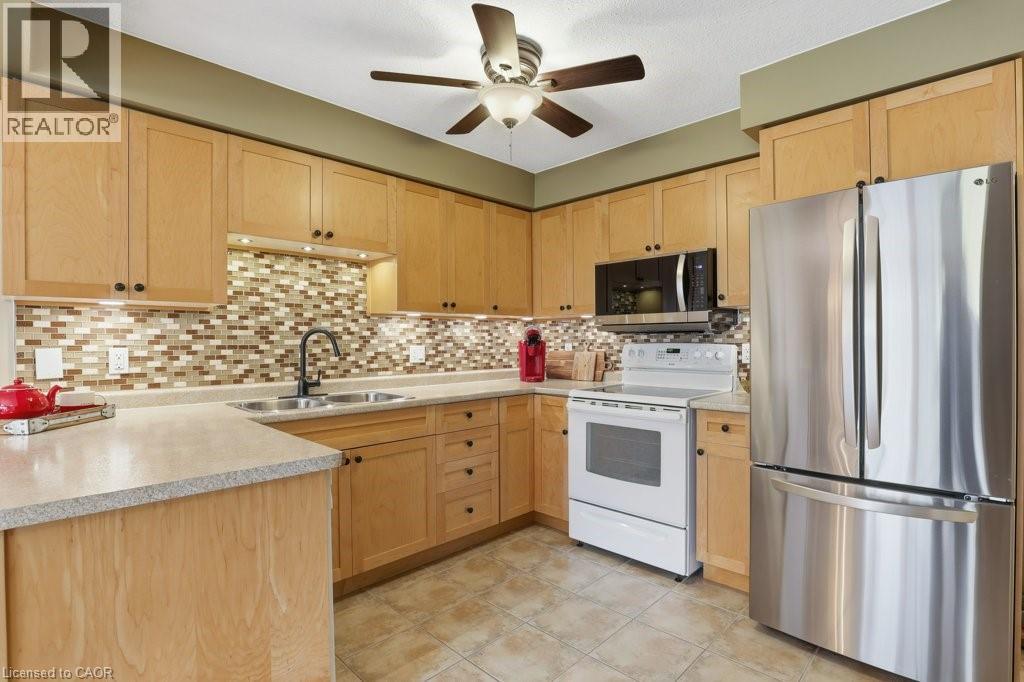 42 FALLOWFIELD Drive Unit# 15, Kitchener, Ontario, N2C0A8 — Photo 6