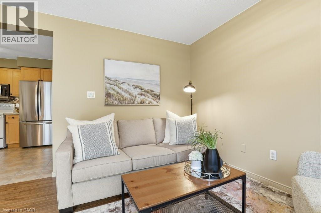 42 FALLOWFIELD Drive Unit# 15, Kitchener, Ontario, N2C0A8 — Photo 9