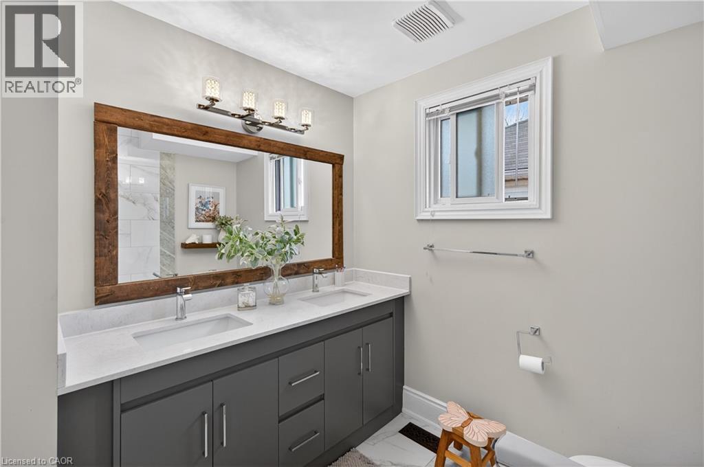 122 HOLLYBUSH Drive, Hamilton, Ontario, L8B0P1 — Photo 32