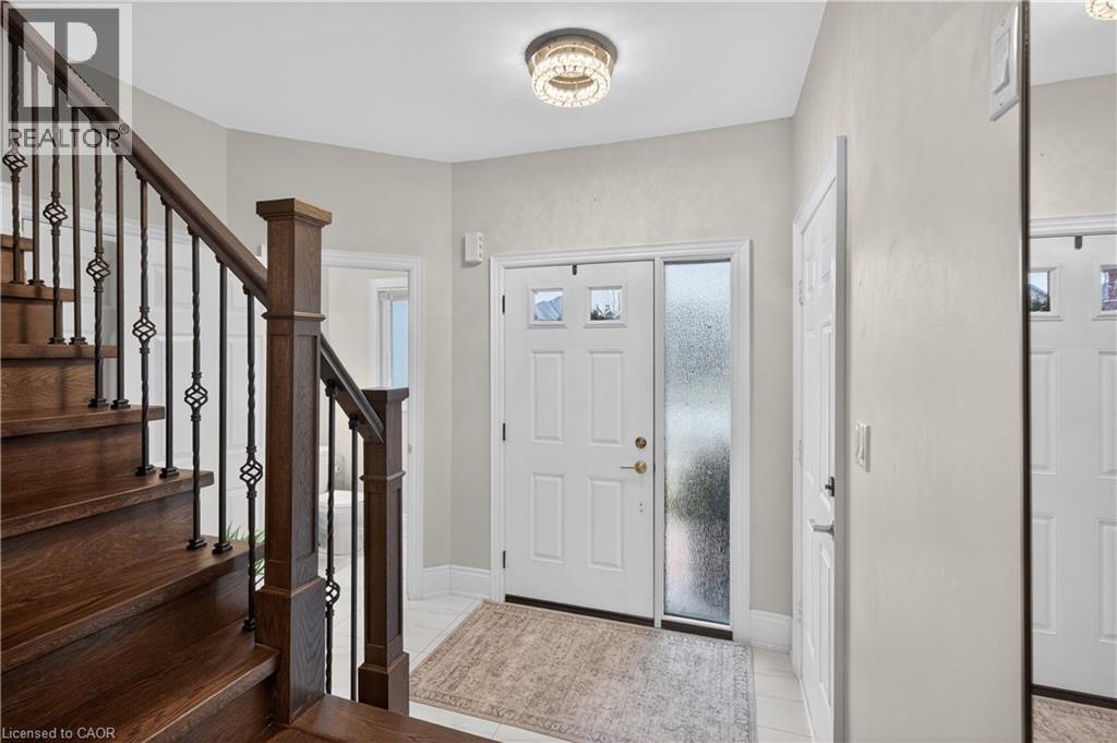 122 HOLLYBUSH Drive, Hamilton, Ontario, L8B0P1 — Photo 4