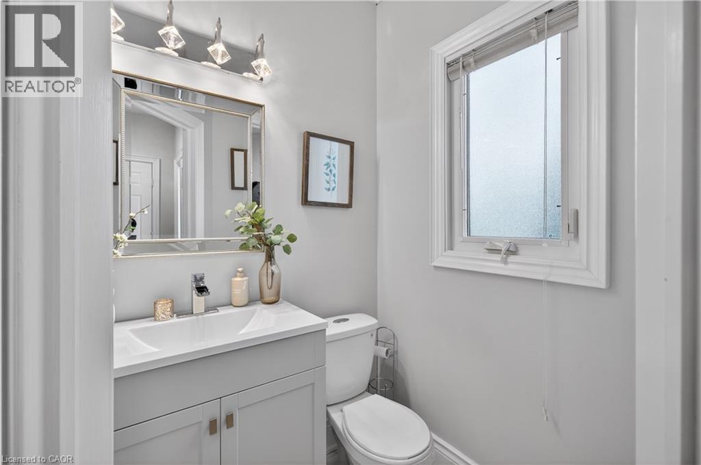 122 HOLLYBUSH Drive, Hamilton, Ontario, L8B0P1 — Photo 6