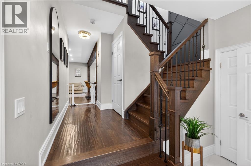 122 HOLLYBUSH Drive, Hamilton, Ontario, L8B0P1 — Photo 7