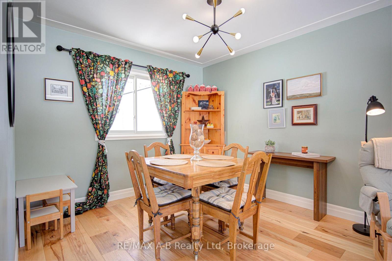 19 LINTON PLACE, Kitchener, Ontario, N2B2K1 — Photo 10