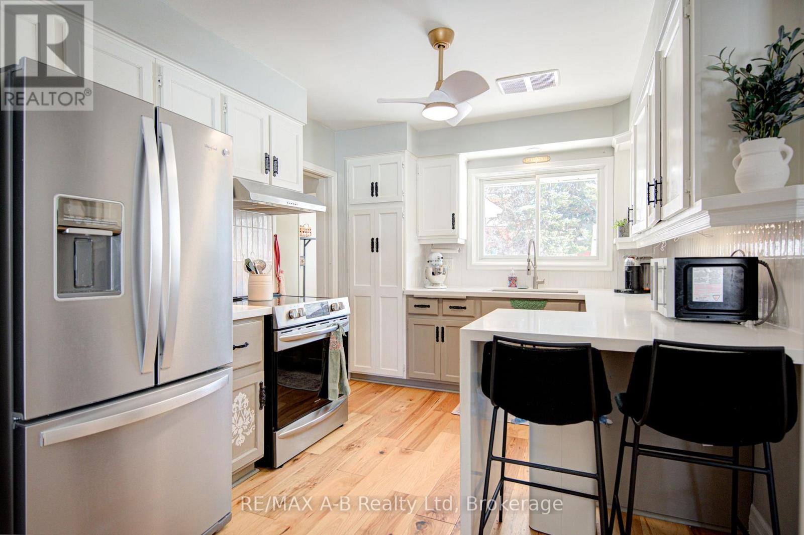 19 LINTON PLACE, Kitchener, Ontario, N2B2K1 — Photo 12