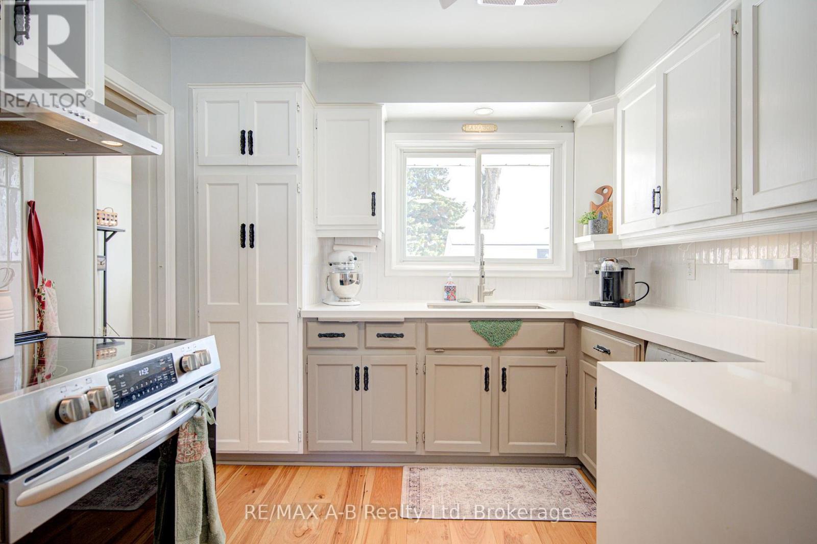 19 LINTON PLACE, Kitchener, Ontario, N2B2K1 — Photo 13