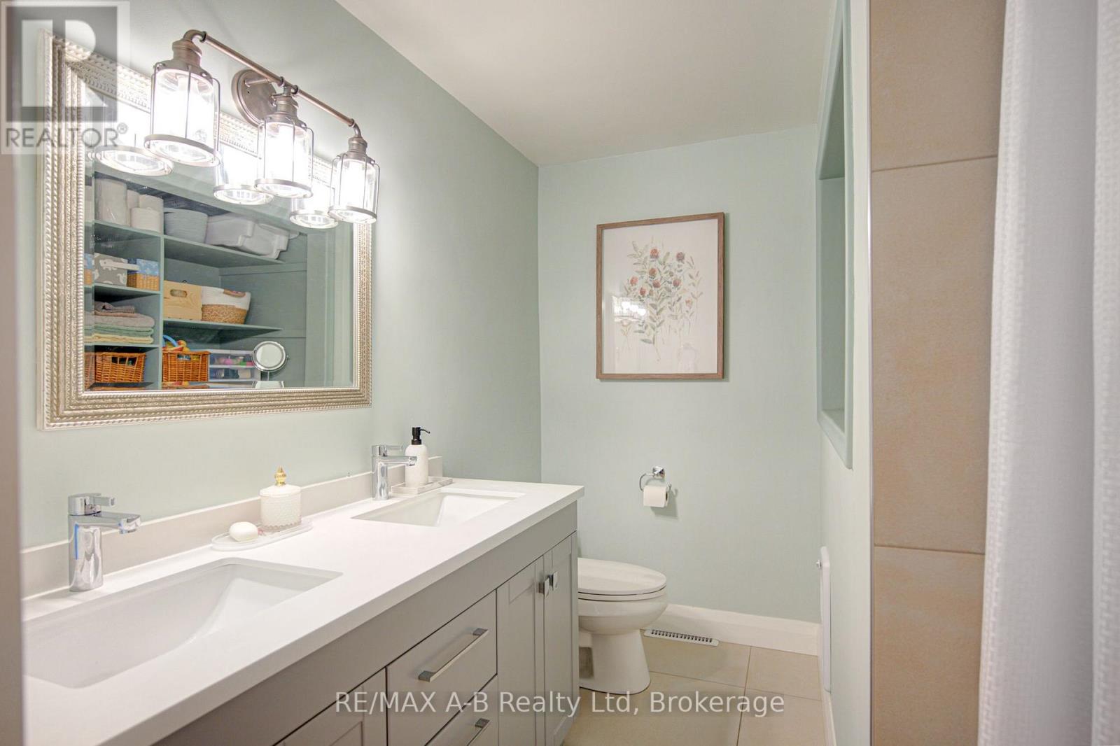 19 LINTON PLACE, Kitchener, Ontario, N2B2K1 — Photo 14