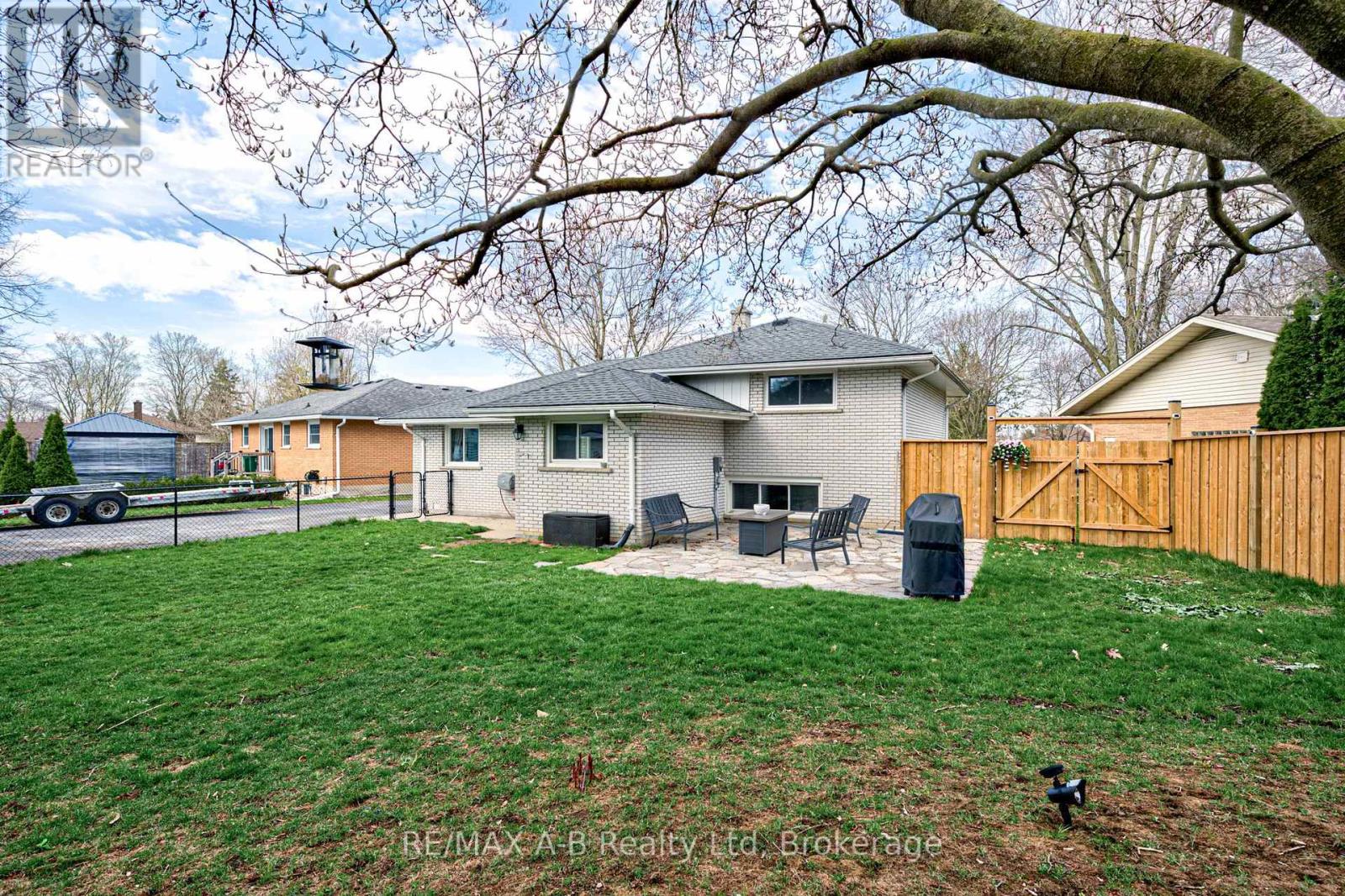 19 LINTON PLACE, Kitchener, Ontario, N2B2K1 — Photo 31