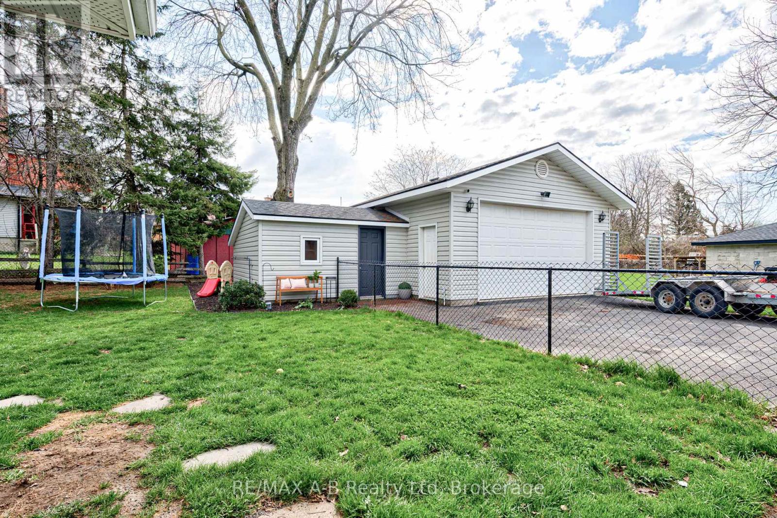 19 LINTON PLACE, Kitchener, Ontario, N2B2K1 — Photo 36