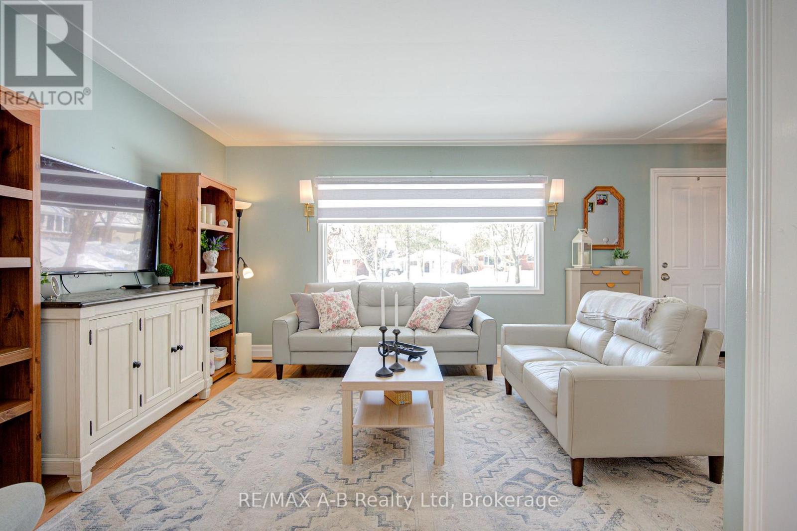 19 LINTON PLACE, Kitchener, Ontario, N2B2K1 — Photo 9