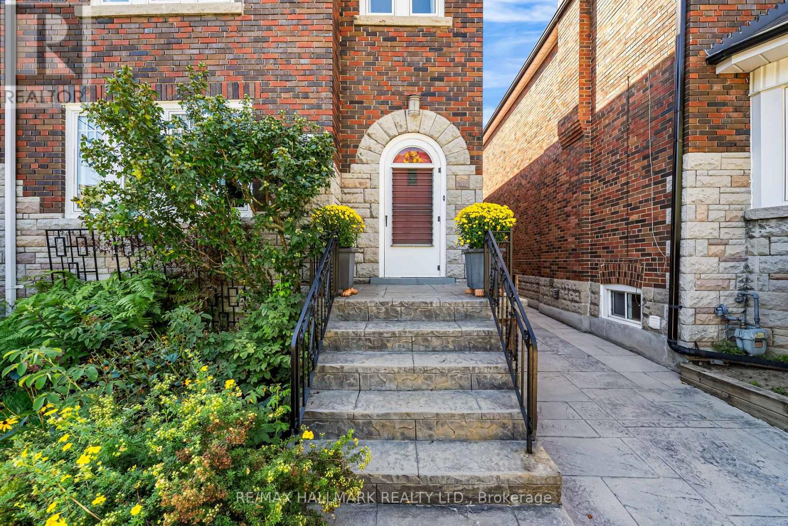 814 DUPLEX AVENUE, Toronto (Lawrence Park South), Ontario, M4R1W7 — Photo 3