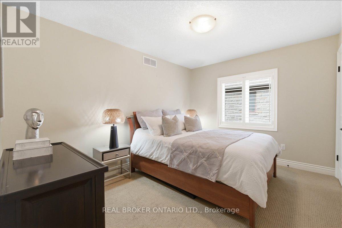 220 JOSEPH SCHOERG CRESCENT, Kitchener, Ontario, N2P2T4 — Photo 25