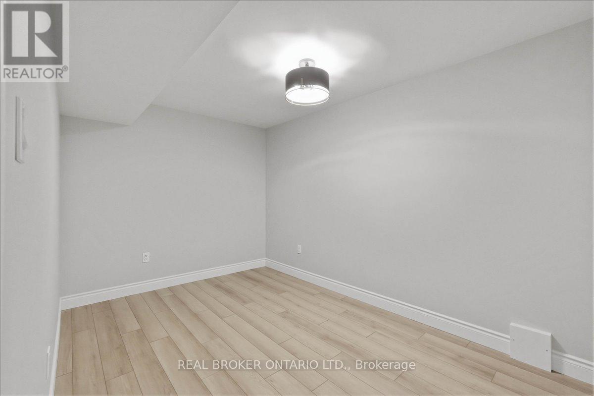 220 JOSEPH SCHOERG CRESCENT, Kitchener, Ontario, N2P2T4 — Photo 34