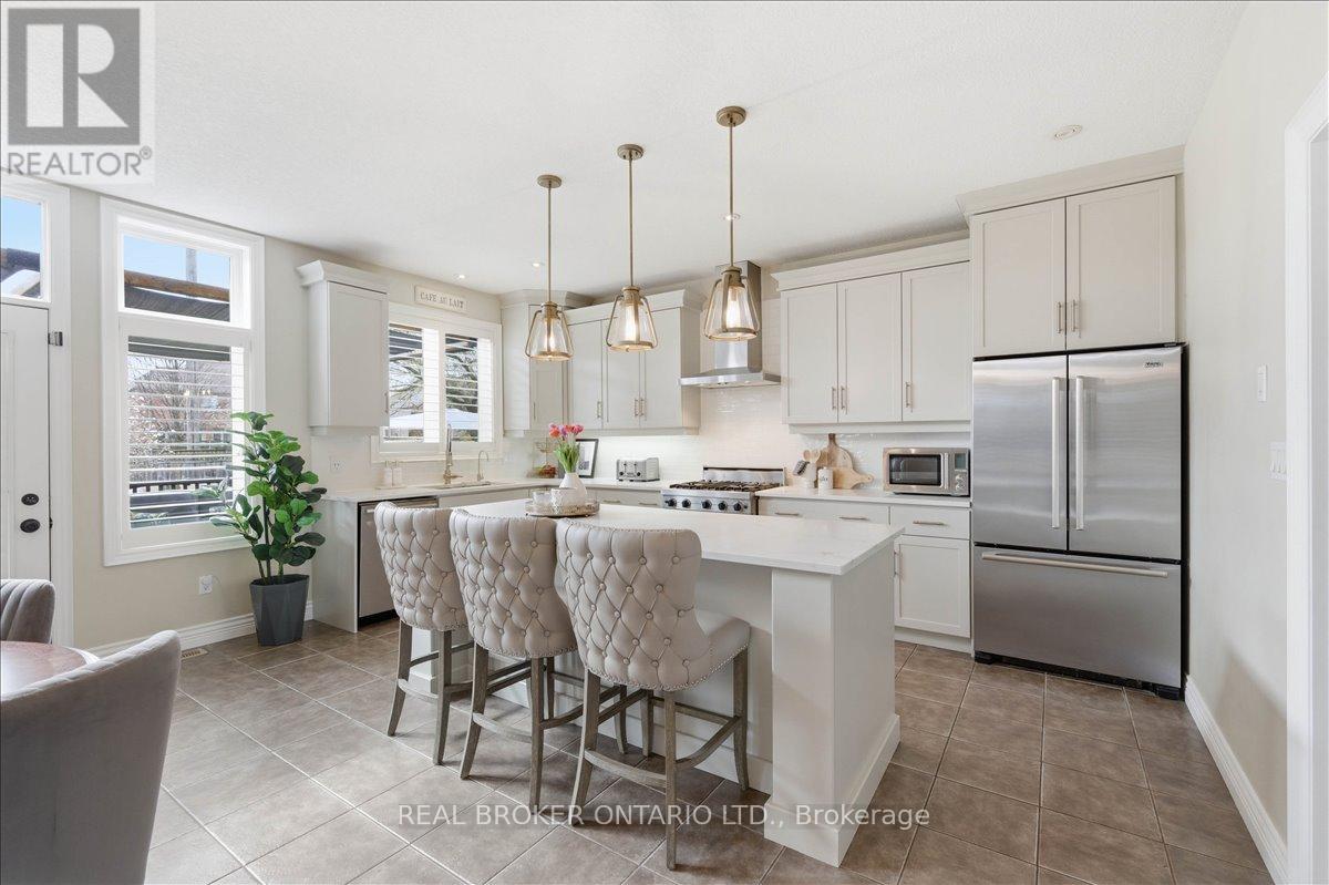 220 JOSEPH SCHOERG CRESCENT, Kitchener, Ontario, N2P2T4 — Photo 5