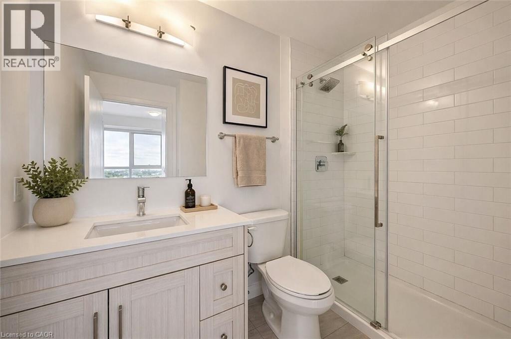 60 CHARLES Street W Unit# 1902, Kitchener, Ontario, N2G0C9 — Photo 21