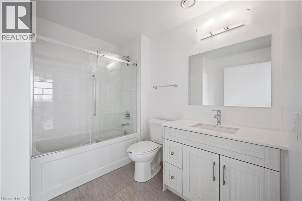60 CHARLES Street W Unit# 1902, Kitchener, Ontario, N2G0C9 — Photo 27