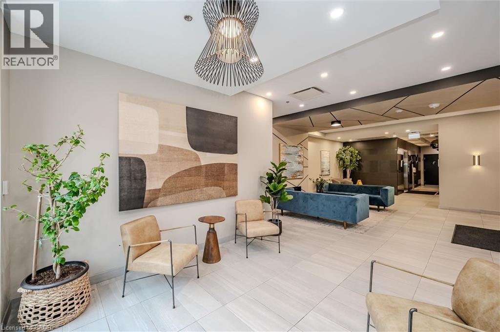 60 CHARLES Street W Unit# 1902, Kitchener, Ontario, N2G0C9 — Photo 3