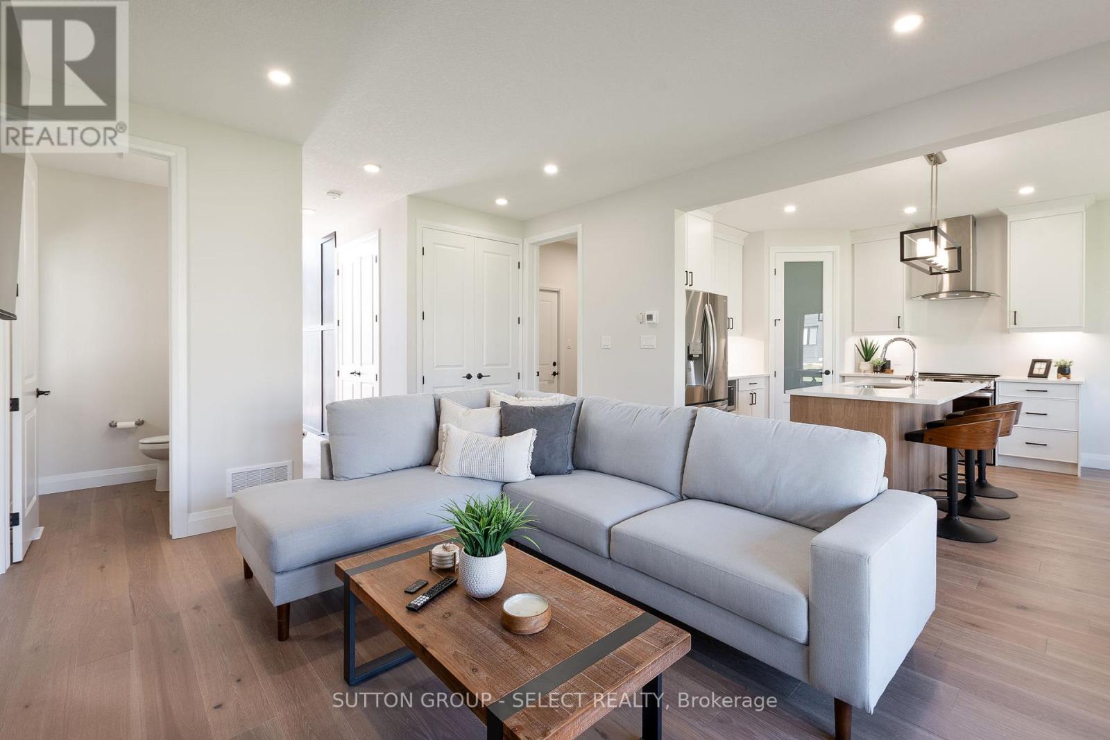 6366 HEATHWOODS AVENUE, London South (South V), Ontario, N6P1H5 — Photo 8