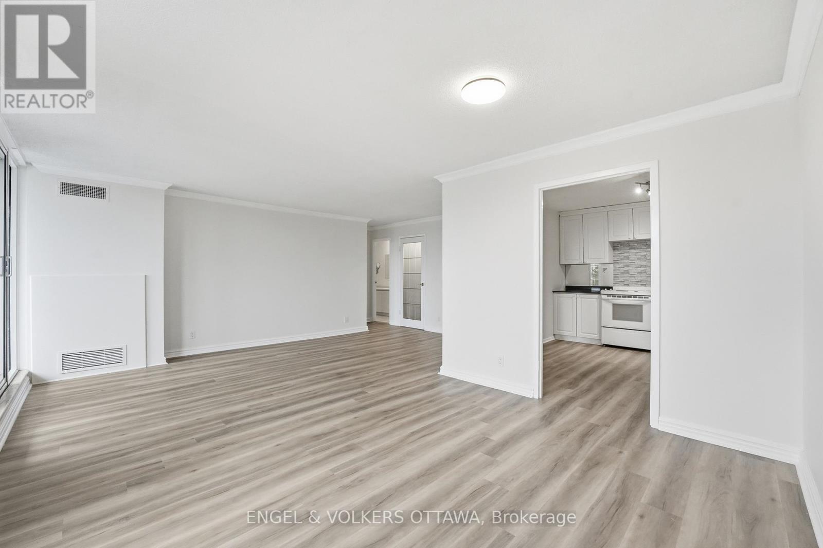 301 - 2951 RIVERSIDE DRIVE, Ottawa, Ontario, K1V8W6 — Photo 11