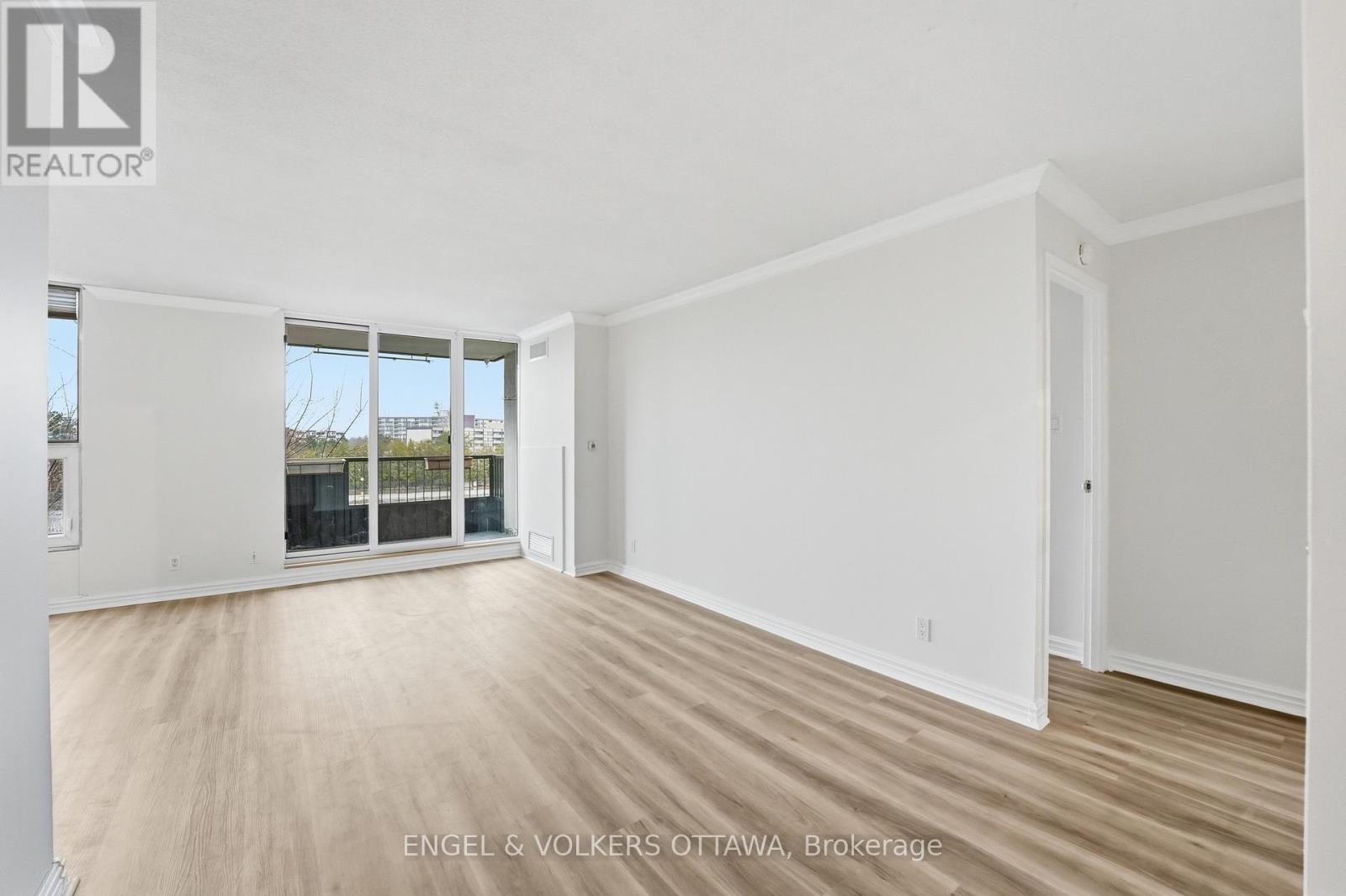 301 - 2951 RIVERSIDE DRIVE, Ottawa, Ontario, K1V8W6 — Photo 7