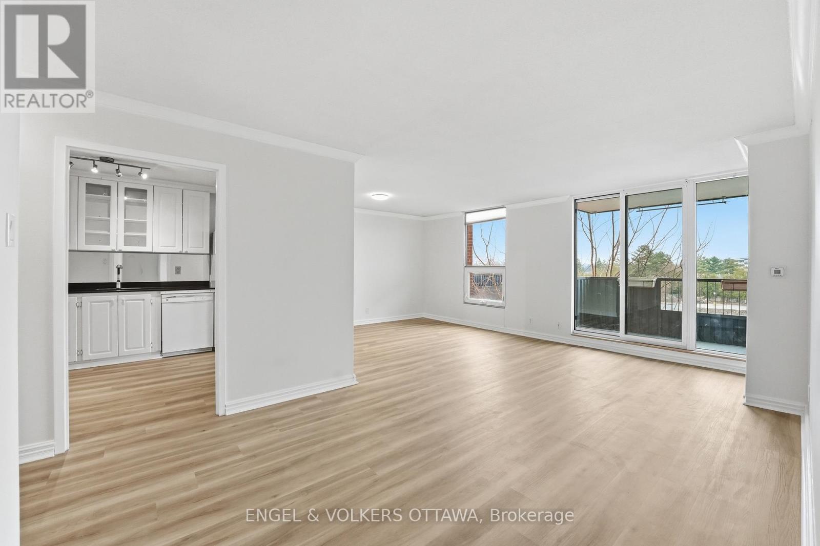 301 - 2951 RIVERSIDE DRIVE, Ottawa, Ontario, K1V8W6 — Photo 8