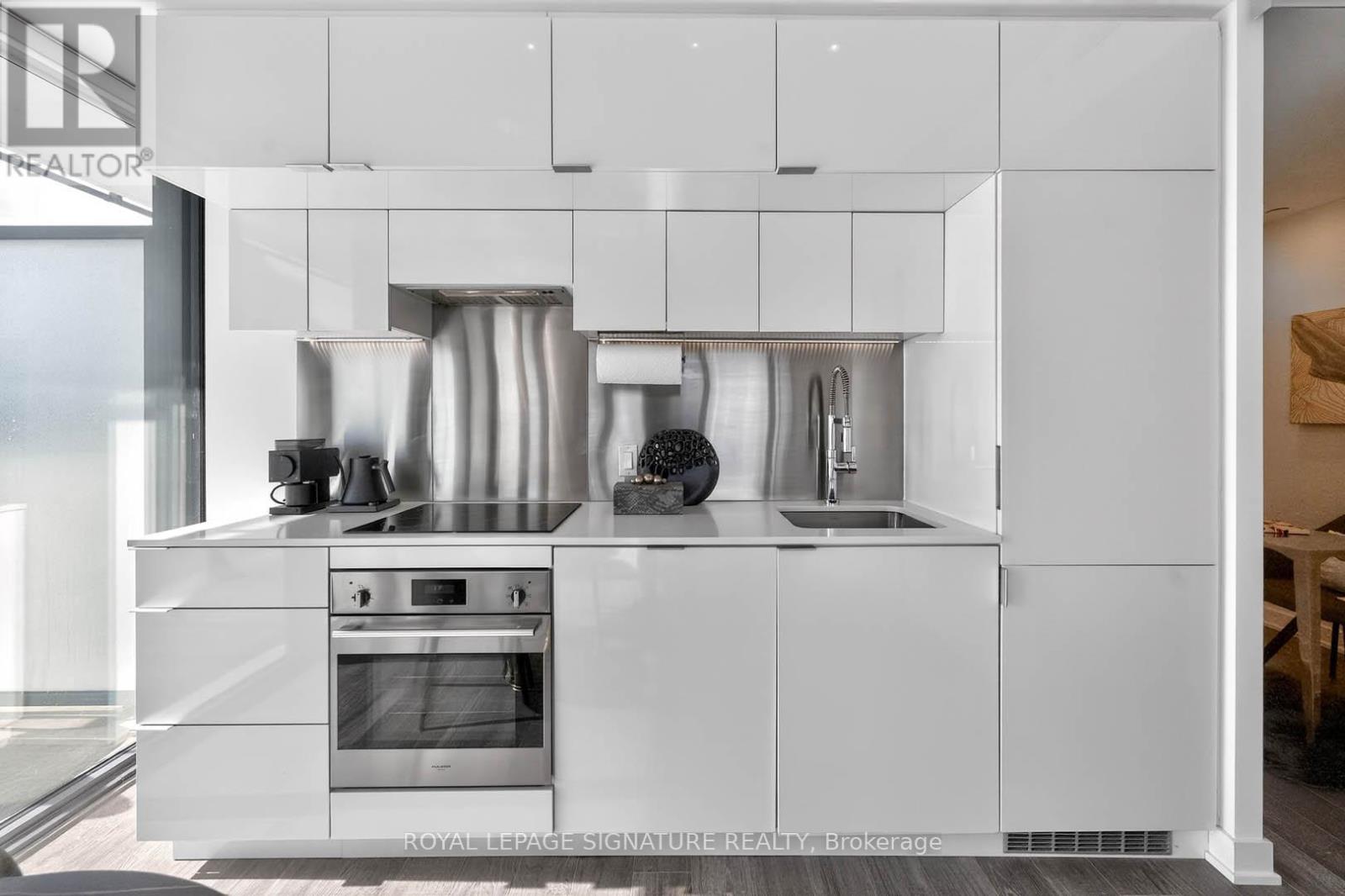 1110 - 185 ROEHAMPTON AVENUE, Toronto (Mount Pleasant West), Ontario, M4P0C6 — Photo 5