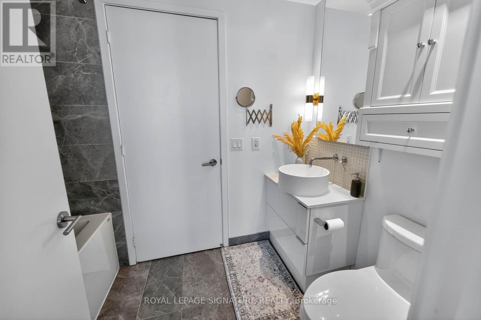 1110 - 185 ROEHAMPTON AVENUE, Toronto (Mount Pleasant West), Ontario, M4P0C6 — Photo 9